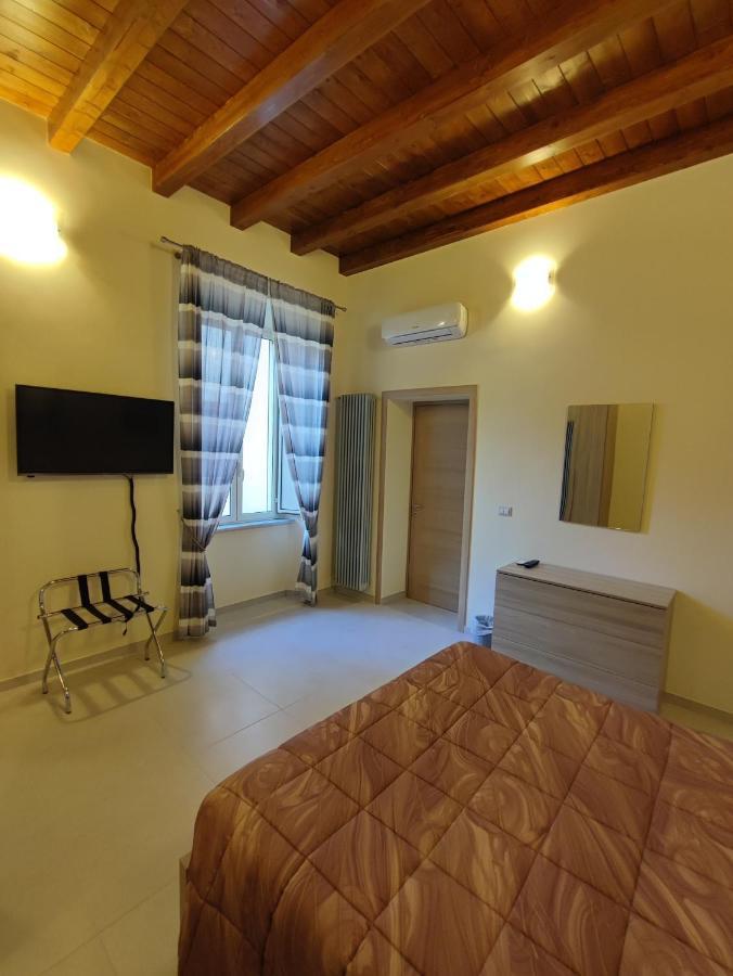 In Centro Rooms And Apartments Isola di Liri Exterior foto